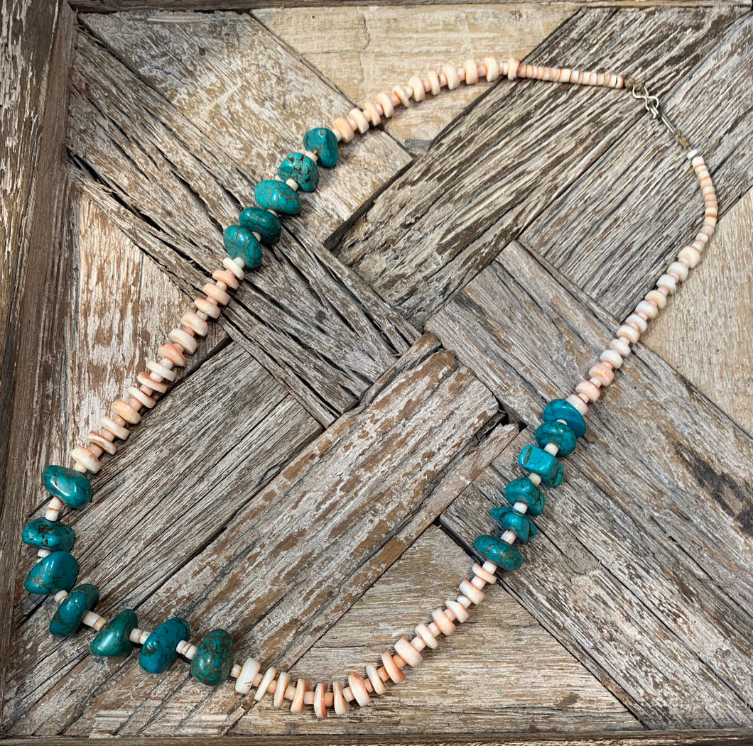 Spiny Oster and Turquoise Stones Necklace
