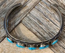 Load image into Gallery viewer, Navajo 5 Turquoise Stones Cuff
