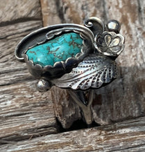 Load image into Gallery viewer, Navajo Turquoise and Leaf Ring
