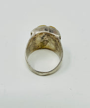 Load image into Gallery viewer, Silver Ring with inlay - square
